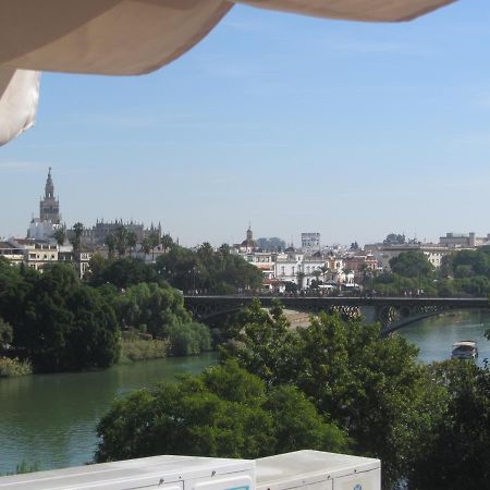 Trianabridgeviews Atico Con Vistas Al Puente De Triana Calle Castilla 38 セビリア エクステリア 写真