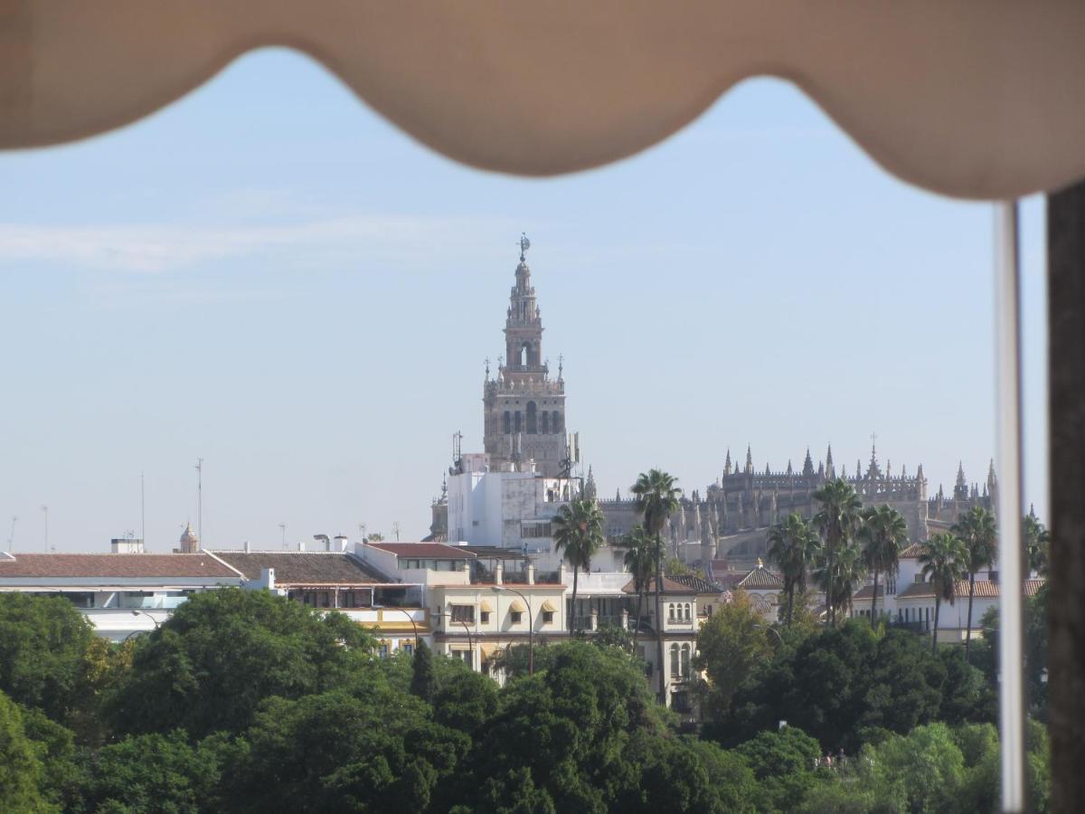 Trianabridgeviews Atico Con Vistas Al Puente De Triana Calle Castilla 38 セビリア エクステリア 写真